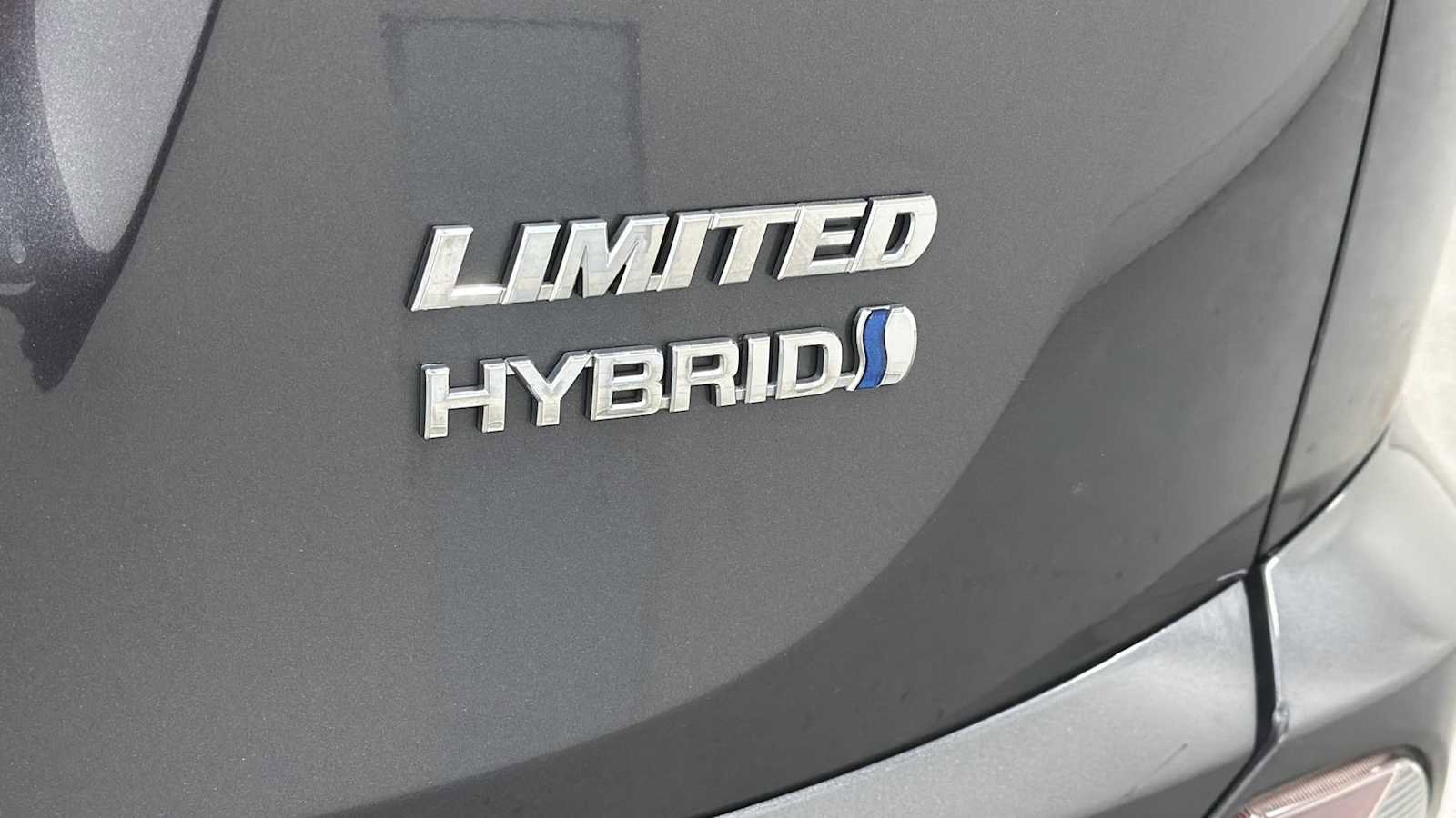 Used 2016 Toyota RAV4 Limited w/ Advanced Technology Package AWD/4WD image 28