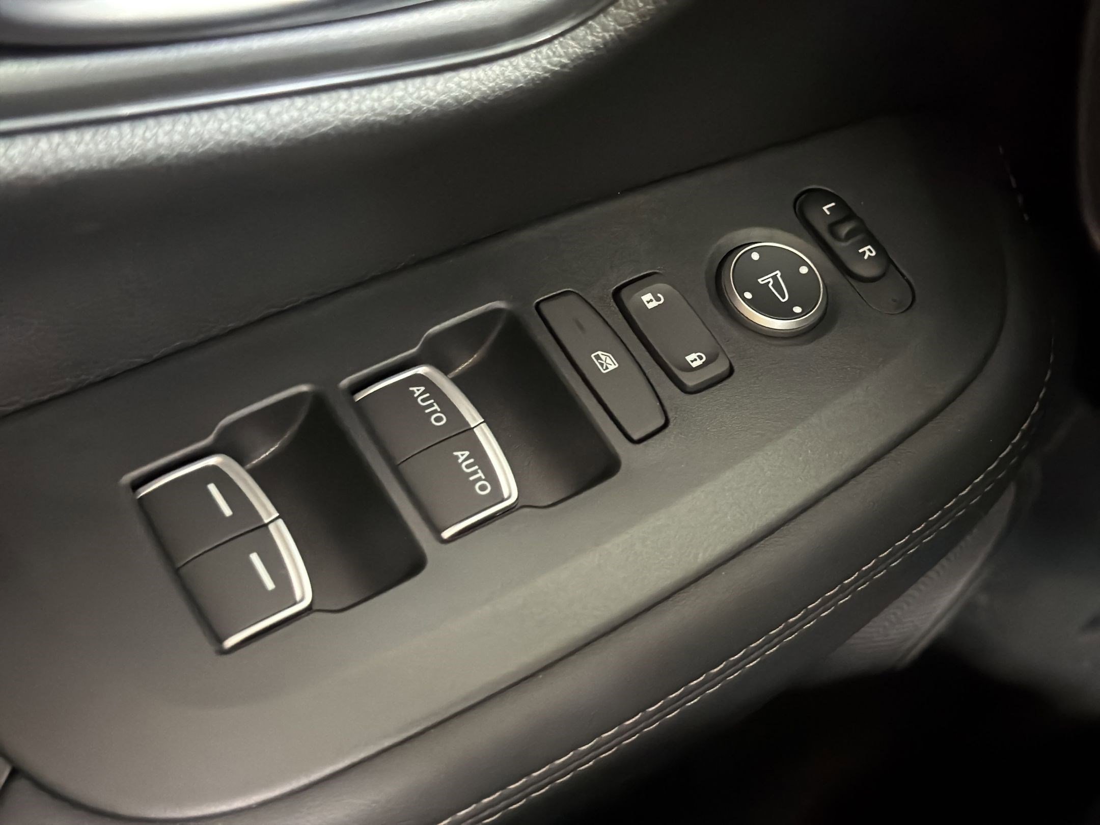 New 2026 Honda HR-V EX-L image 23