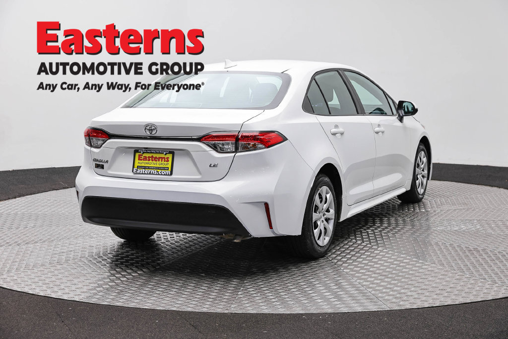 Used 2025 Toyota Corolla LE FWD image 6