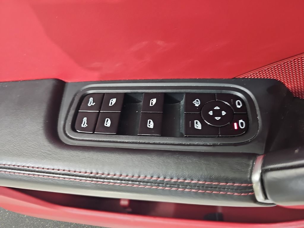 Used 2021 Porsche Cayenne GTS AWD/4WD image 28
