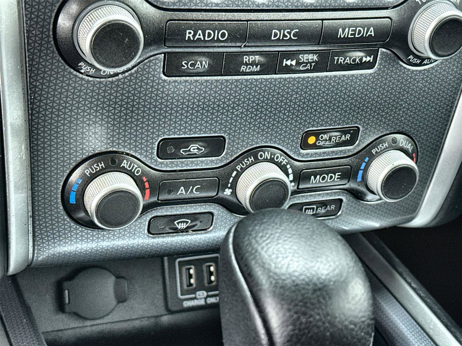 Used 2018 Nissan Pathfinder SL w/ Midnight Edition Package image 17