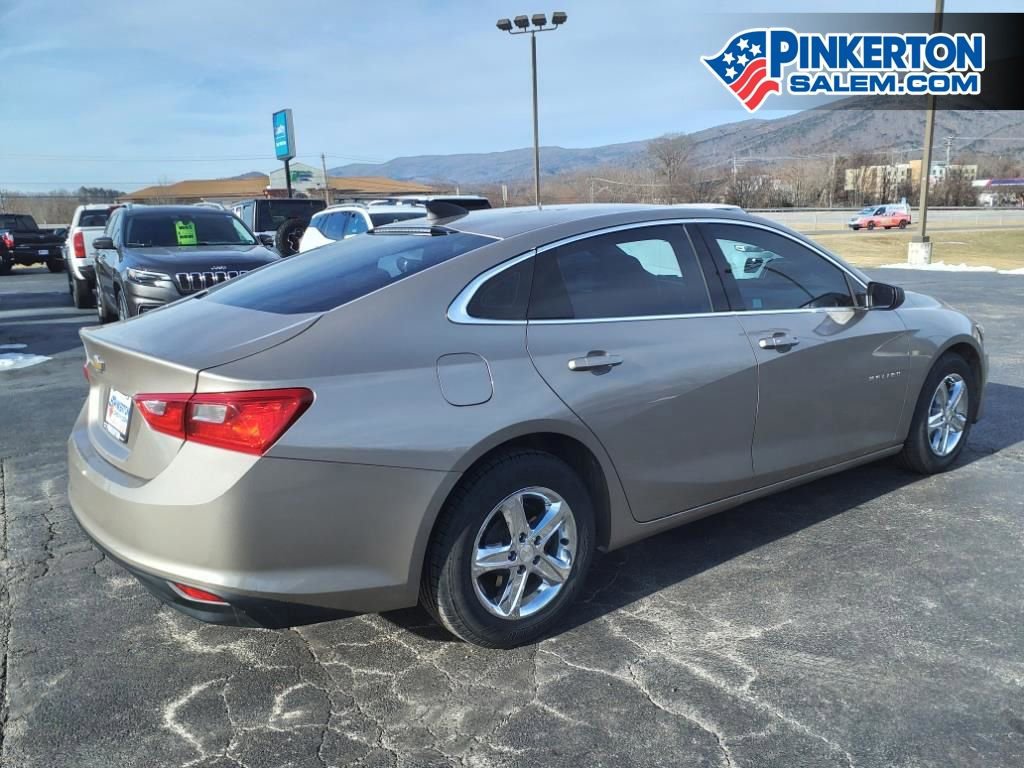 Used 2022 Chevrolet Malibu LS image 3