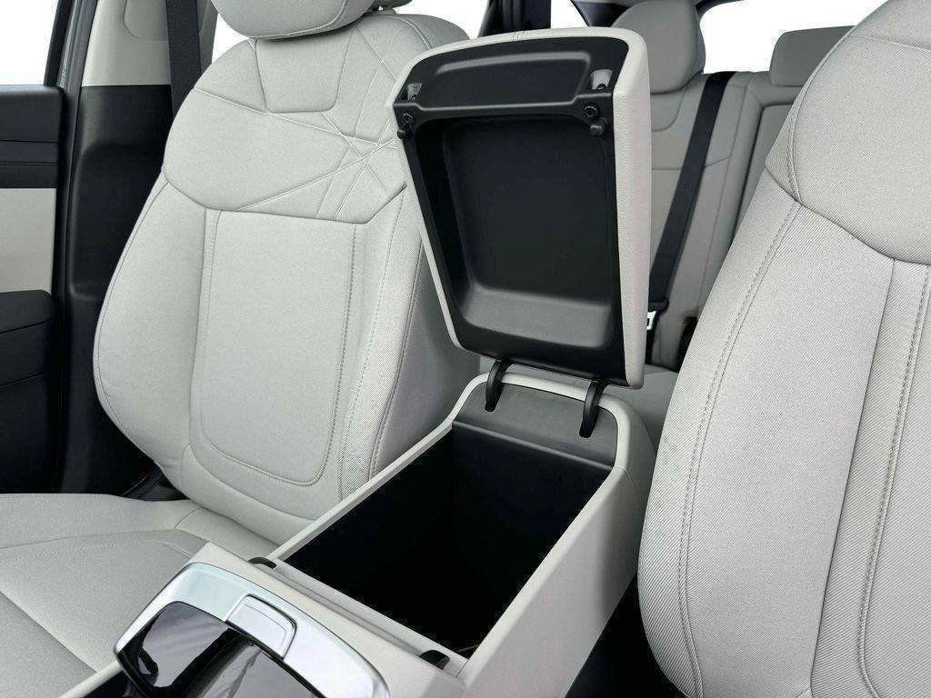 New 2025 Hyundai Tucson SE AWD/4WD image 18