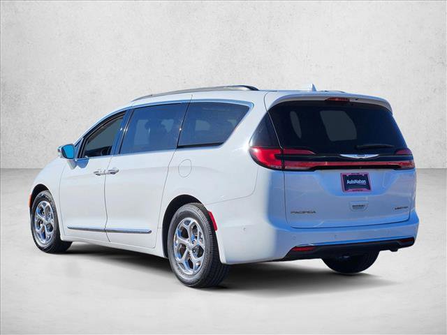 Used 2022 Chrysler Pacifica Limited image 8