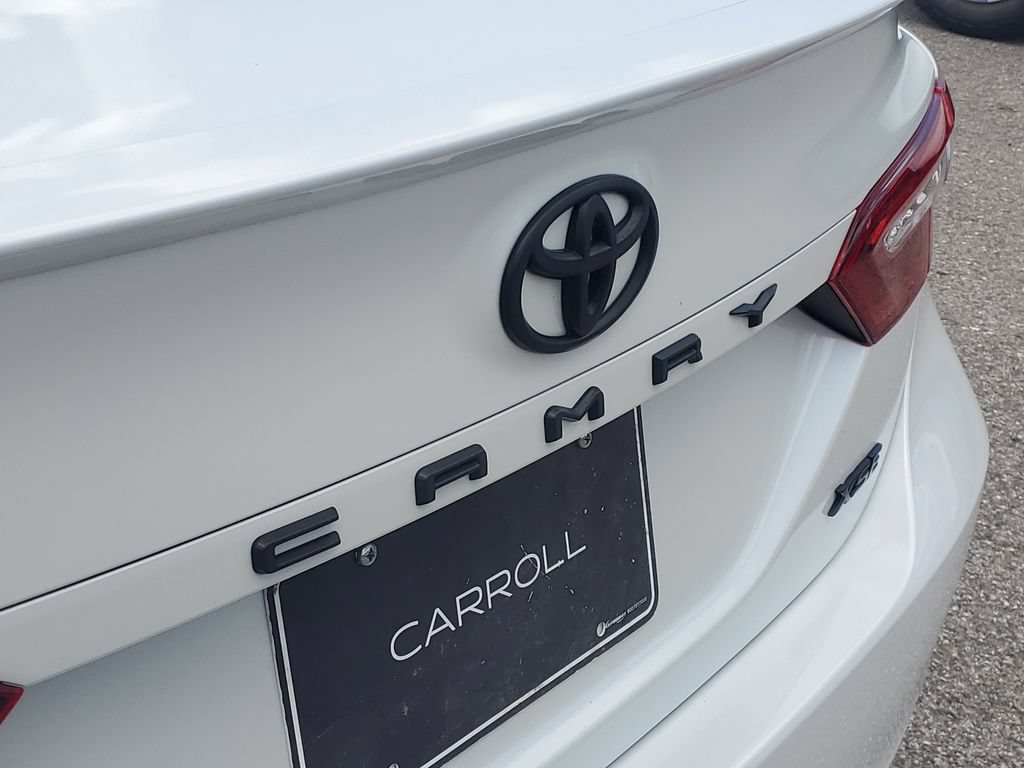 Used 2020 Toyota Camry XSE FWD image 11
