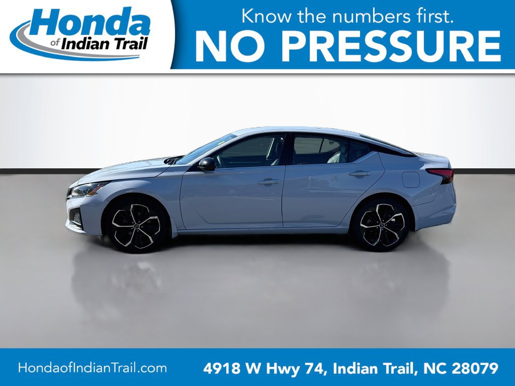 Used 2023 Nissan Altima 2.5 SR AWD/4WD image 4