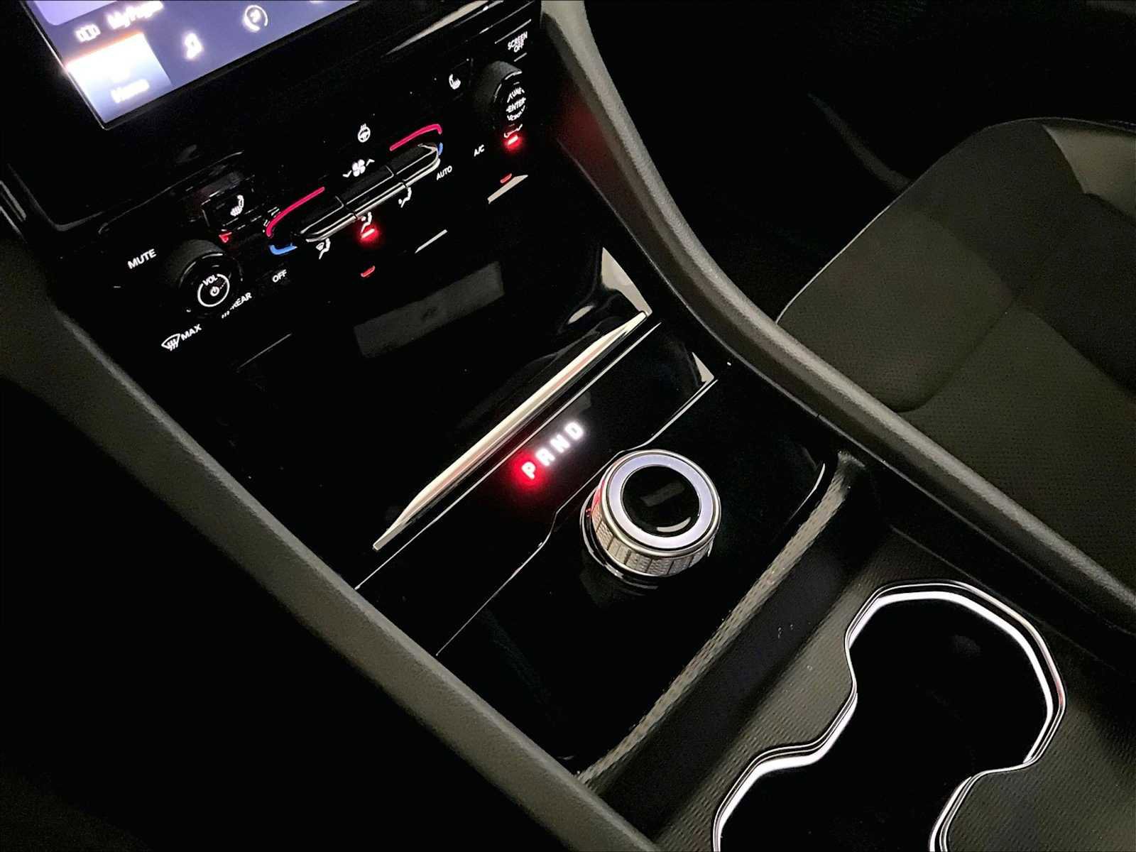 Used 2024 Jeep Grand Cherokee Altitude image 20