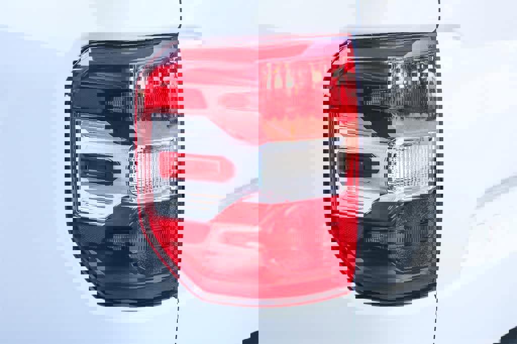 New 2024 Ford Maverick Lariat w/ 4K Tow Package image 8