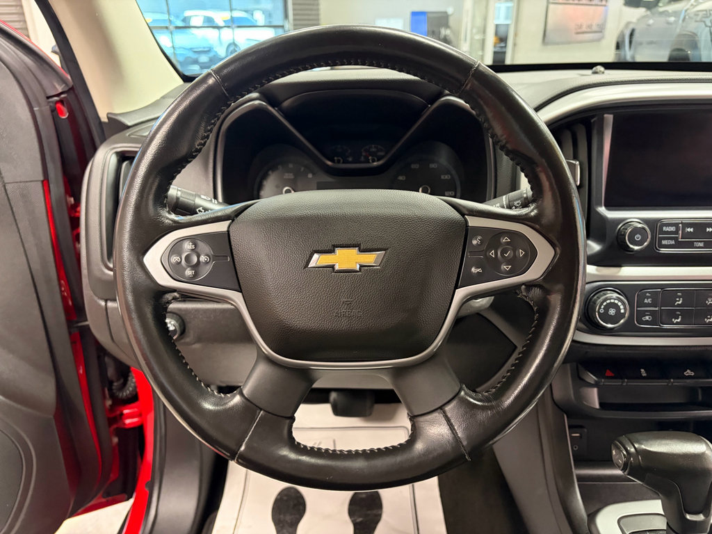 Used 2016 Chevrolet Colorado LT w/ LT Convenience Package RWD image 12