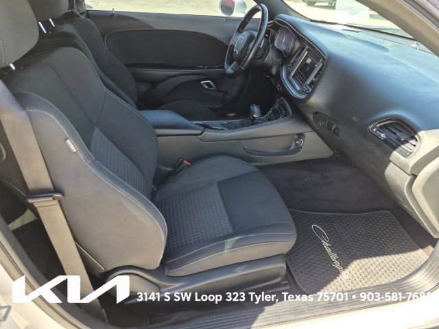 Used 2019 Dodge Challenger R/T w/ Driver Convenience Group RWD image 10