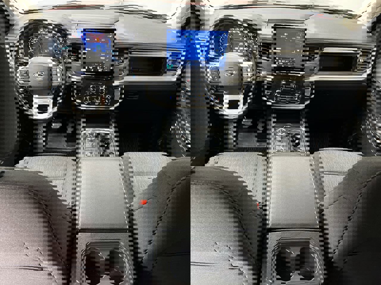 Used 2022 Ford Expedition XLT image 4