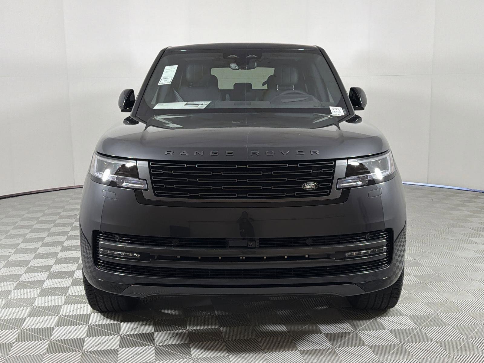 New 2025 Land Rover Range Rover SE image 8