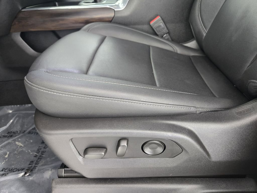 Used 2024 GMC Sierra 2500 SLT w/ SLT Premium Package image 25