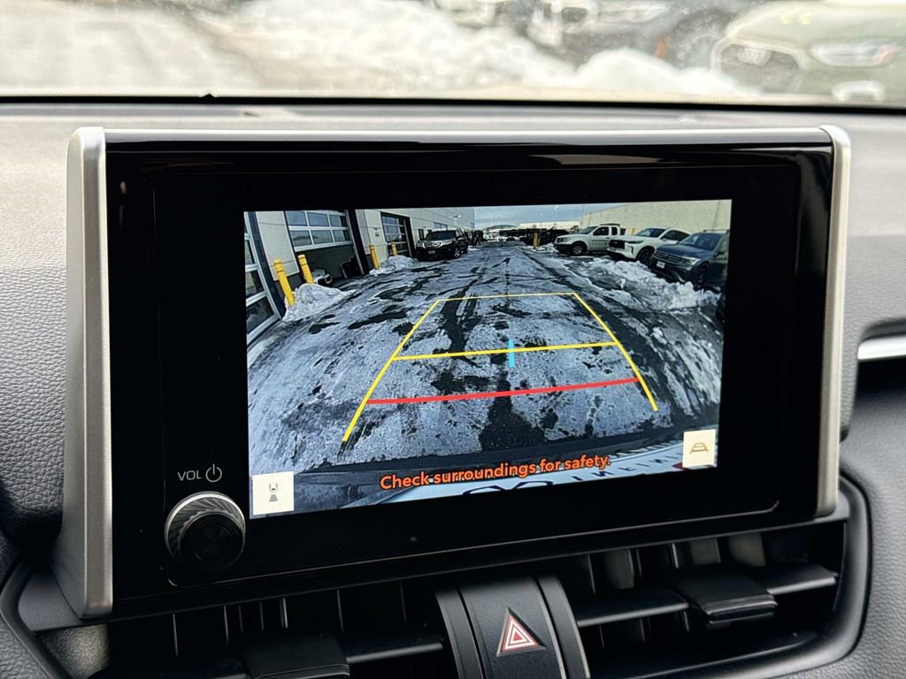 Used 2025 Toyota RAV4 XLE image 12