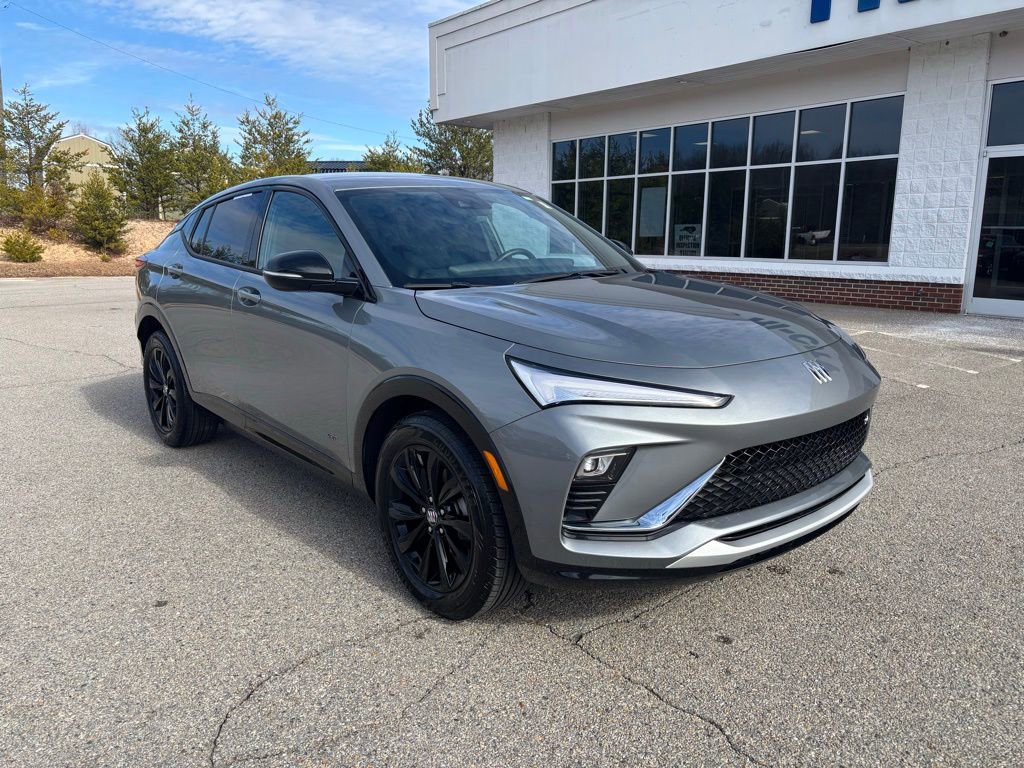 Used 2025 Buick Envista Sport Touring image 4