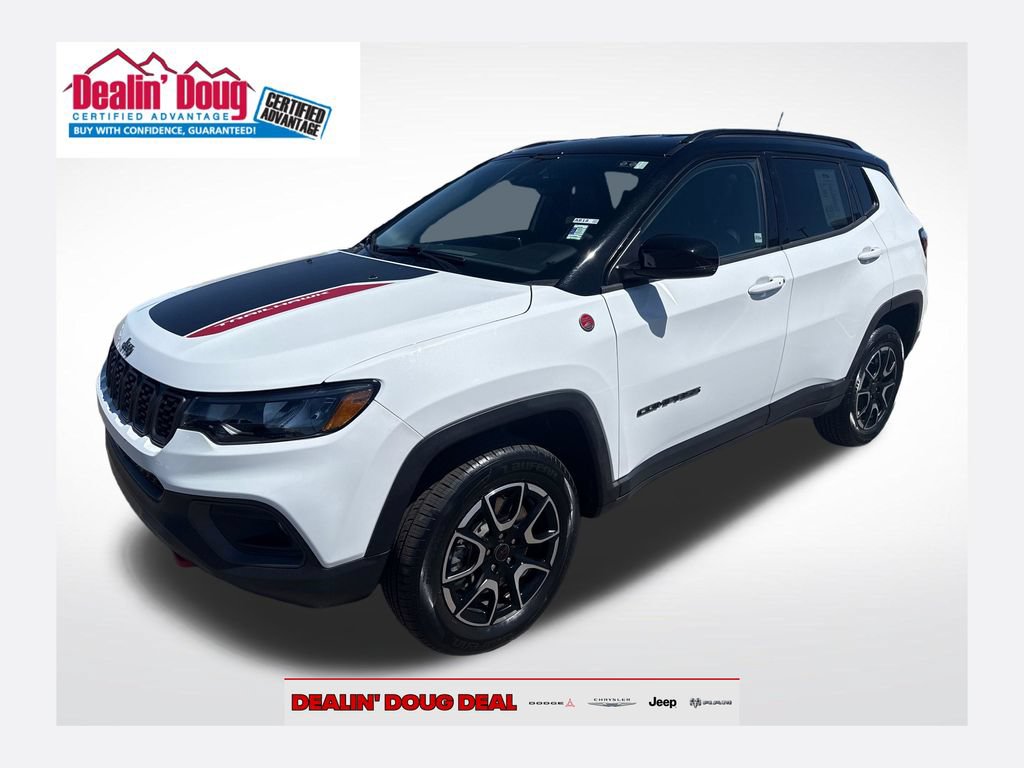 Used 2025 Jeep Compass Trailhawk AWD/4WD image 1