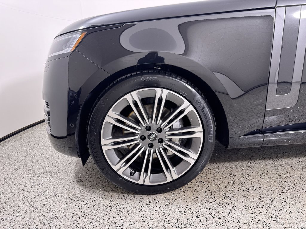 Used 2024 Land Rover Range Rover SE AWD/4WD image 10