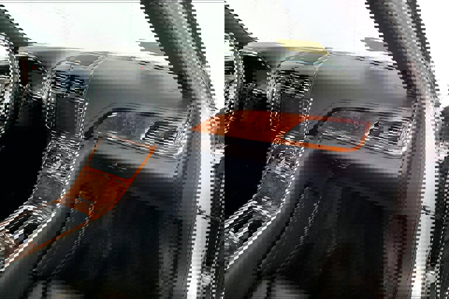 Used 2018 Lincoln Continental Reserve w/ Continental Climate Package image 18