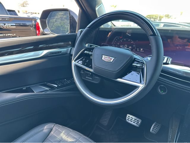 New 2026 Cadillac Escalade ESV Platinum Sport w/ LPO, ONYX Package AWD/4WD image 23