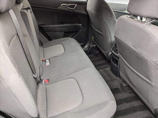 Used 2023 Kia Sportage LX image 18