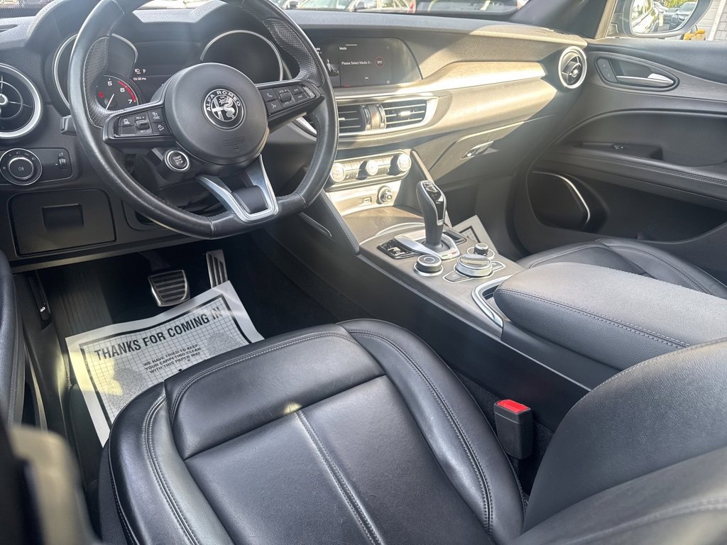 Used 2022 Alfa Romeo Stelvio Ti image 34