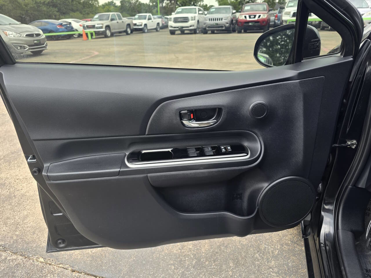 Used 2016 Toyota Prius C Two image 14