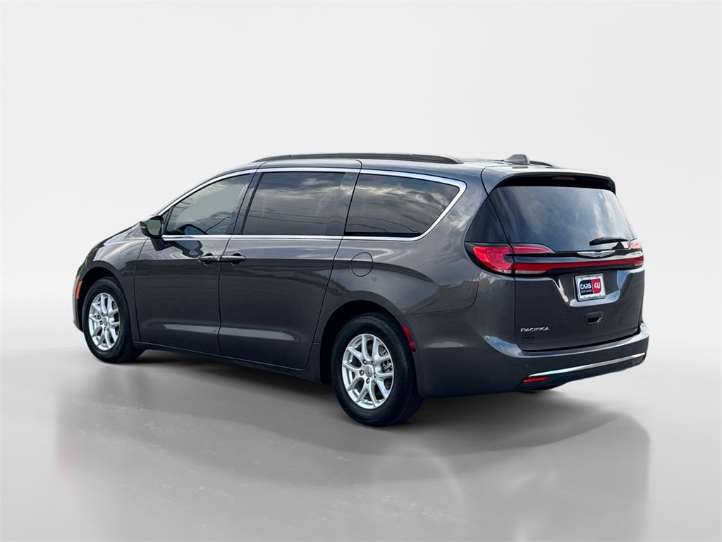 Used 2022 Chrysler Pacifica Touring-L image 5