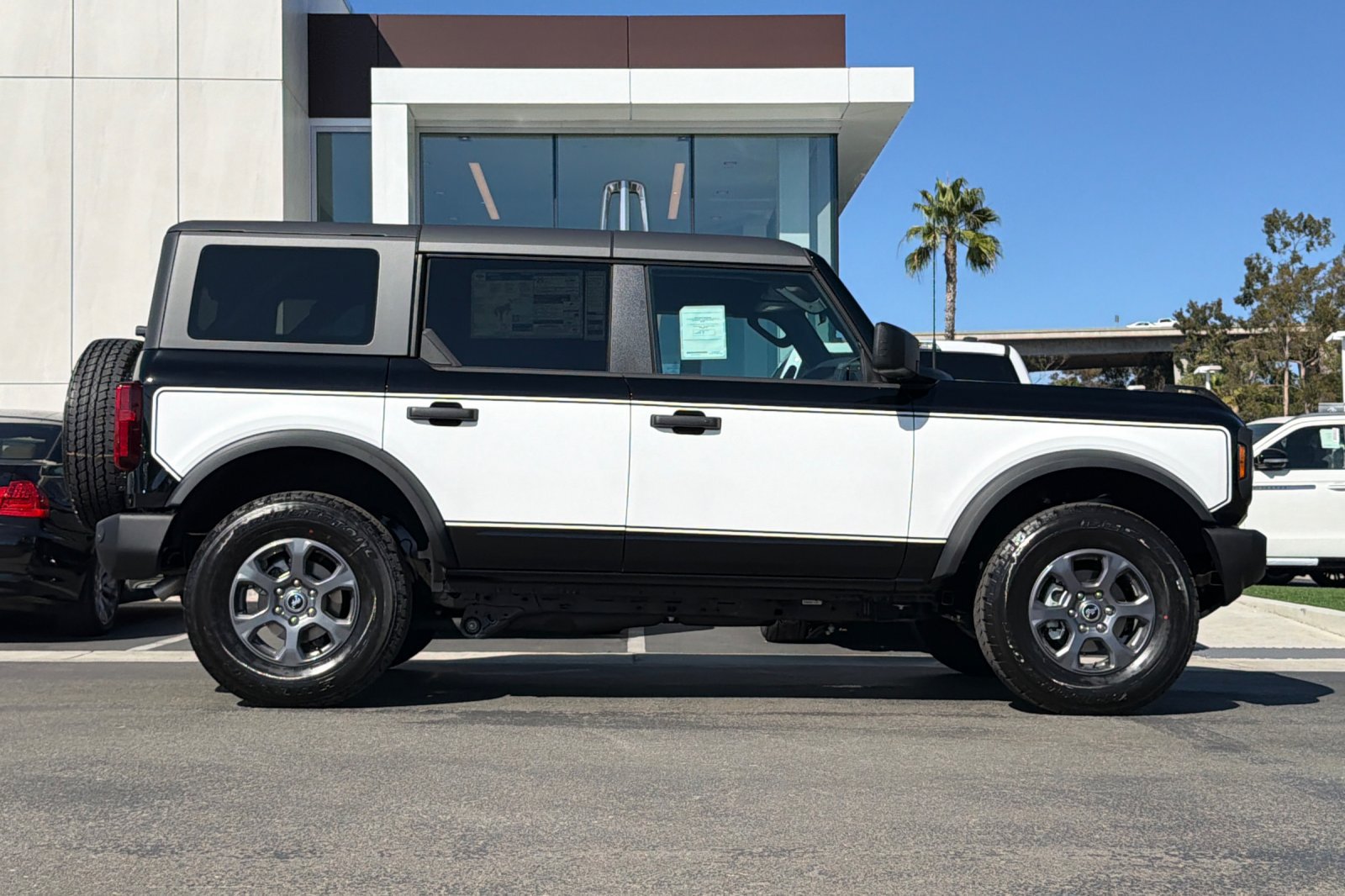 New 2026 Ford Bronco Big Bend AWD/4WD image 2