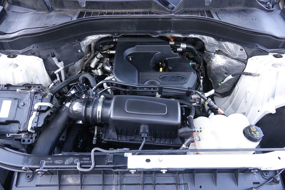 Used 2020 Ford Explorer XLT image 35