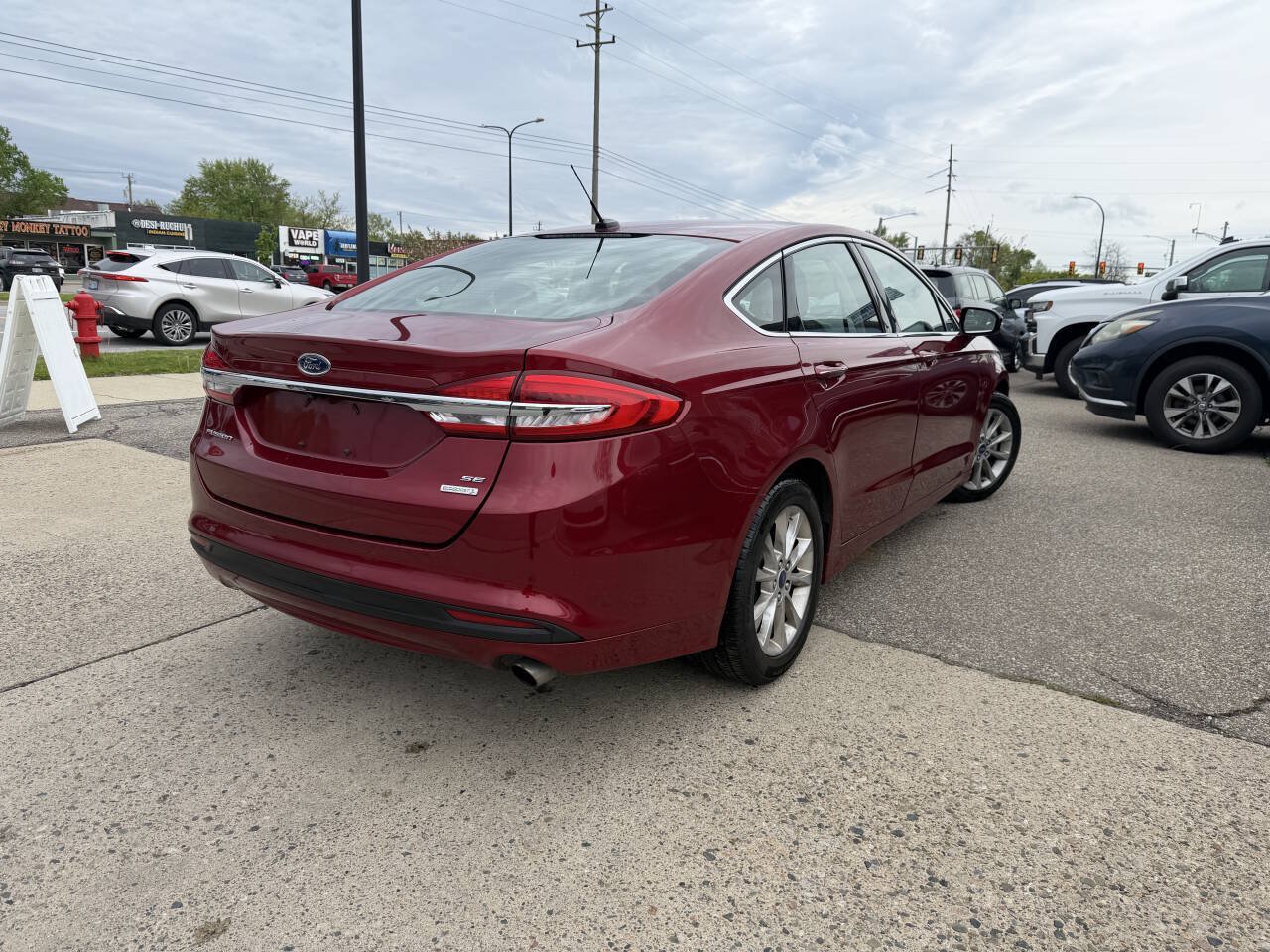 Used 2017 Ford Fusion SE w/ Fusion SE Technology Package FWD image 30