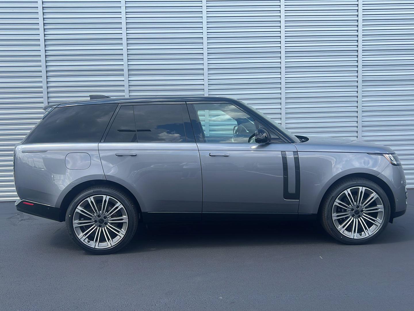 New 2026 Land Rover Range Rover SE AWD/4WD image 6