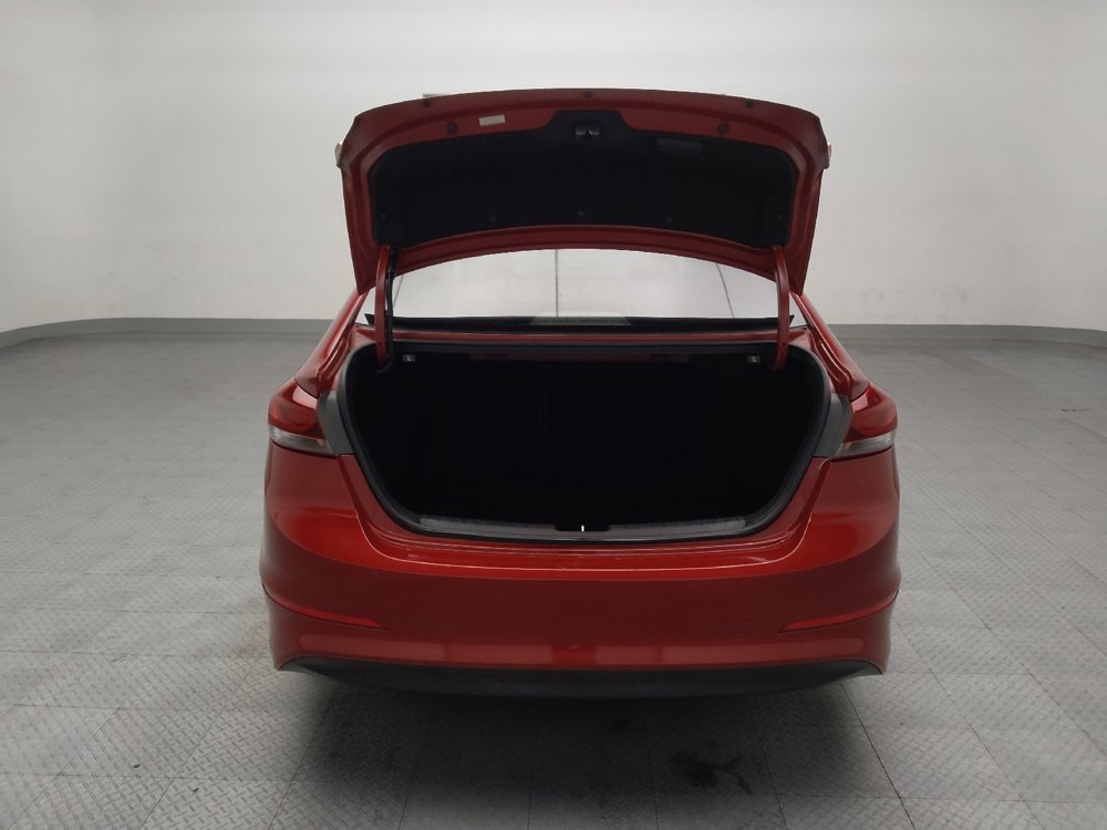 Used 2017 Hyundai Elantra Limited image 29