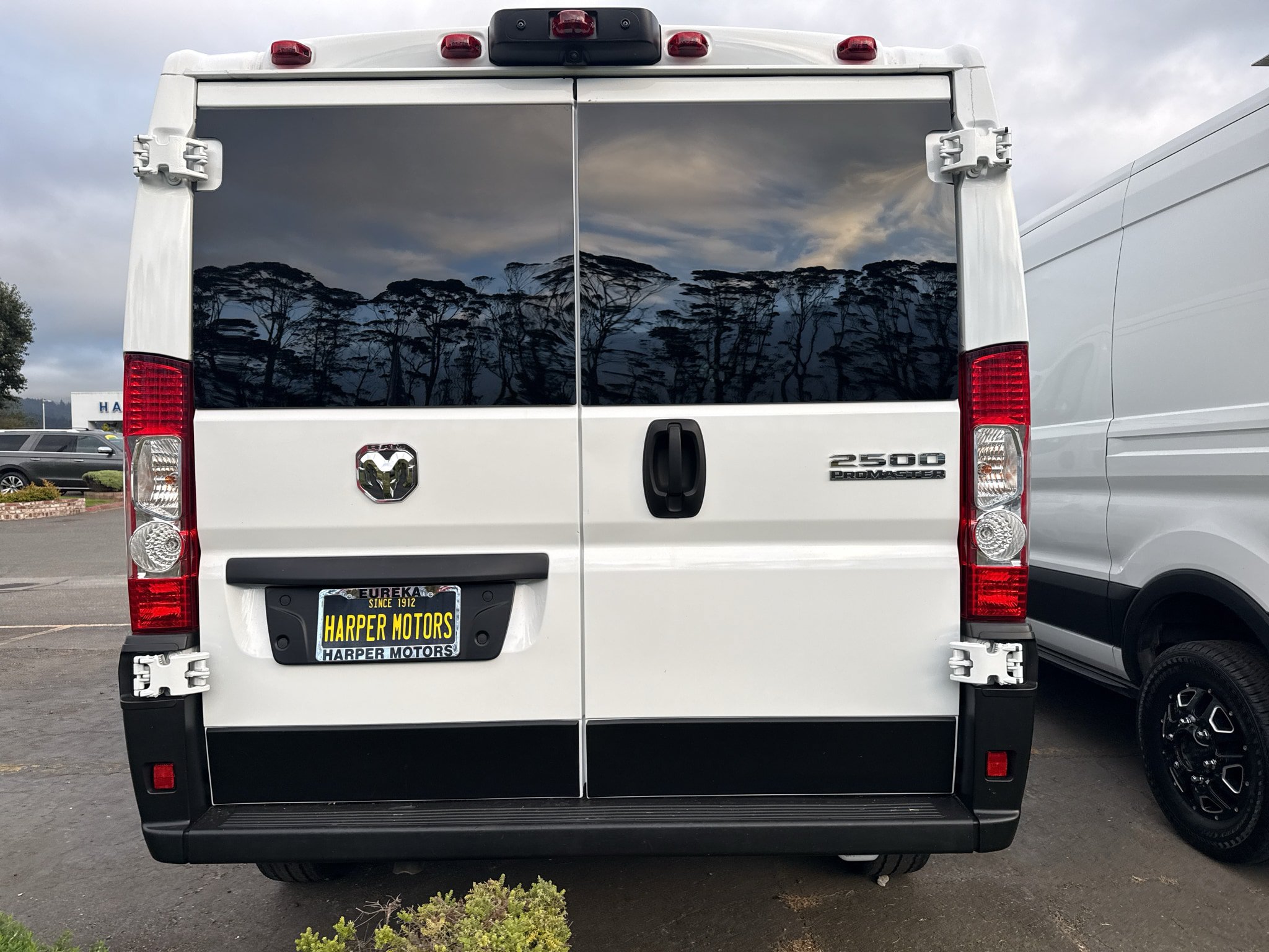 Used 2025 RAM ProMaster 2500 w/ U-Haul Equipment Group FWD image 4