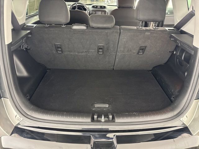 Used 2016 Kia Soul + image 19