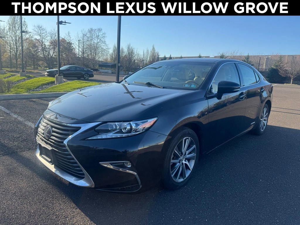 Used 2016 Lexus ES 300h w/ Luxury Package w/Wood Trim