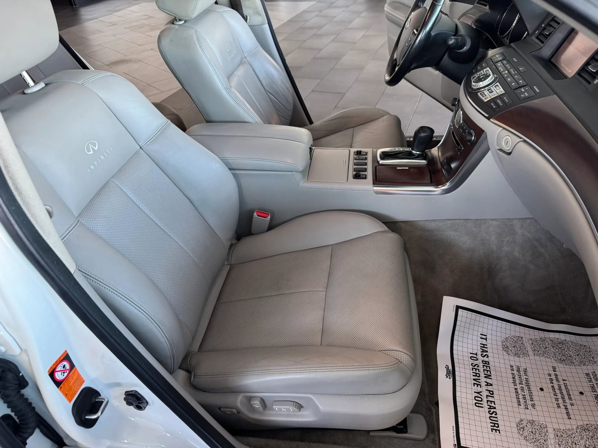 Used 2008 INFINITI M35 M35x Sedan 4D w/ Technology Pkg image 14