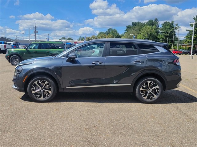 Used 2023 Kia Sportage EX image 8