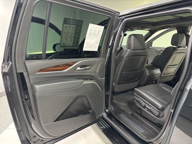 Used 2023 Cadillac Escalade ESV Premium Luxury RWD image 26