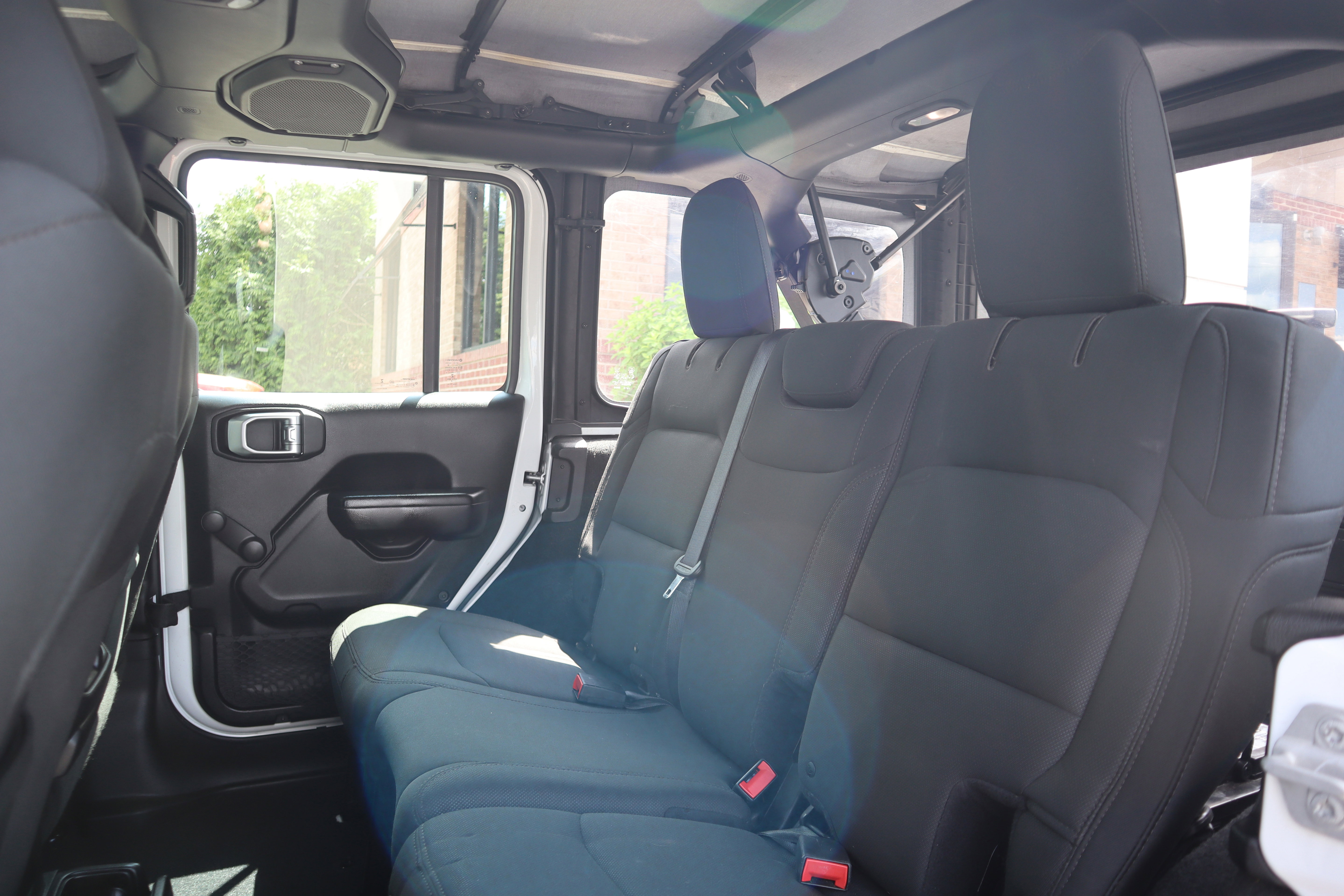 Used 2018 Jeep Wrangler Unlimited Sport AWD/4WD image 25