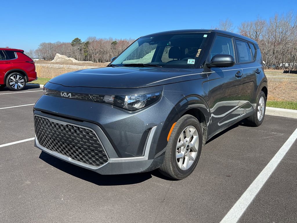 Used 2024 Kia Soul LX w/ Option Group 015 image 1