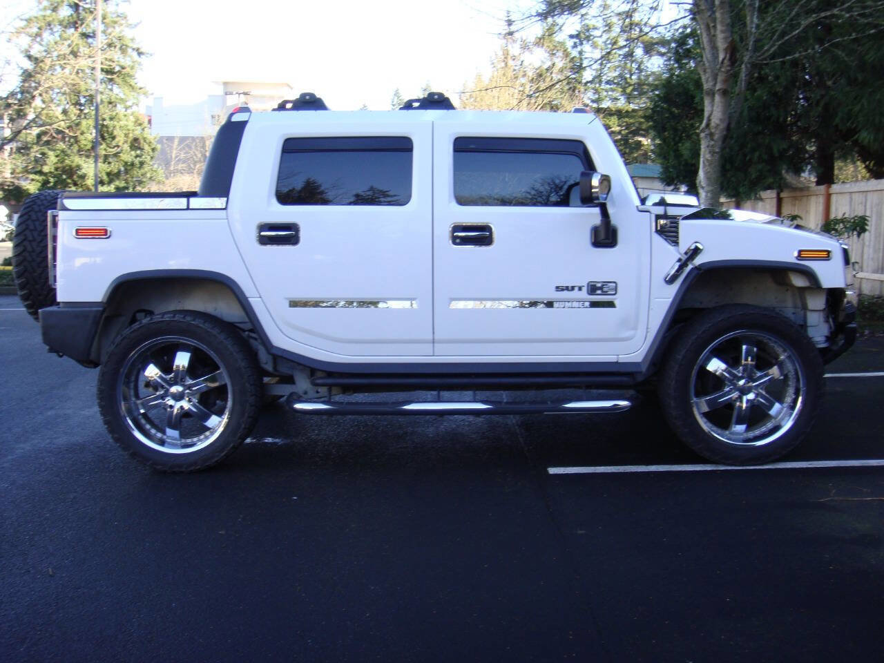 Used 2005 HUMMER H2 SUT w/ Preferred Equipment Group image 7