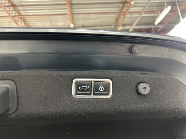 Used 2023 Genesis G70 3.3T w/ Sport Prestige Package AWD/4WD image 33