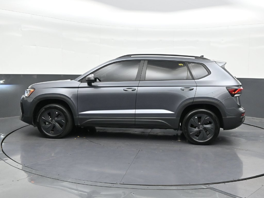 Used 2025 Volkswagen Taos S FWD image 2