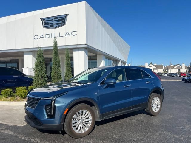 Certified 2024 Cadillac XT4 Luxury FWD image 1