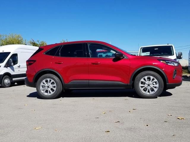 New 2026 Ford Escape Active w/ Tech Pack #1 AWD/4WD image 2