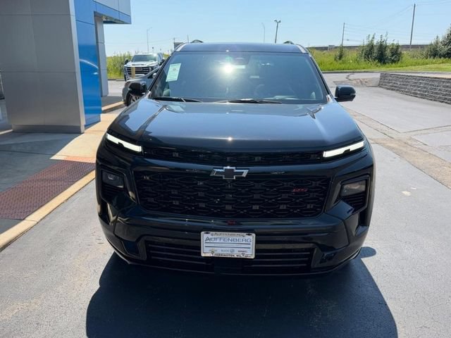 New 2027 Chevrolet Traverse RS w/ LPO, Floor Liner Package FWD image 3