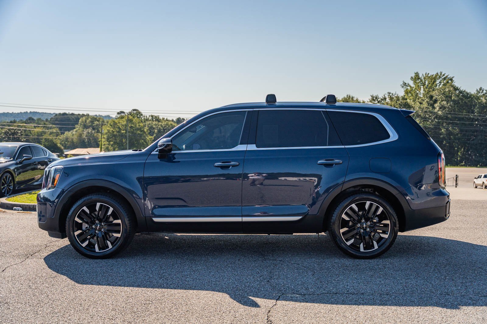 Used 2024 Kia Telluride SX w/ Towing Package image 4