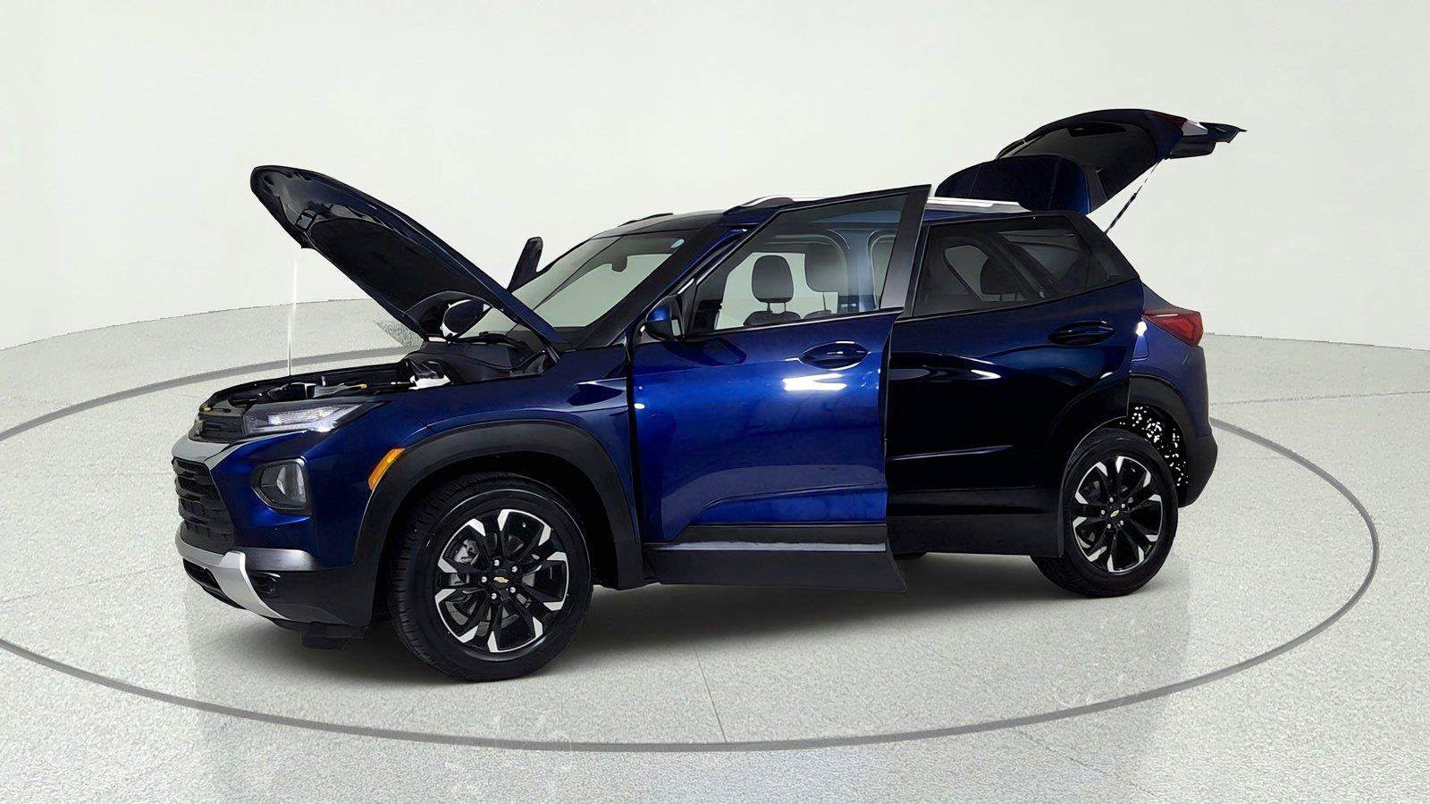 Used 2023 Chevrolet TrailBlazer LT FWD image 11