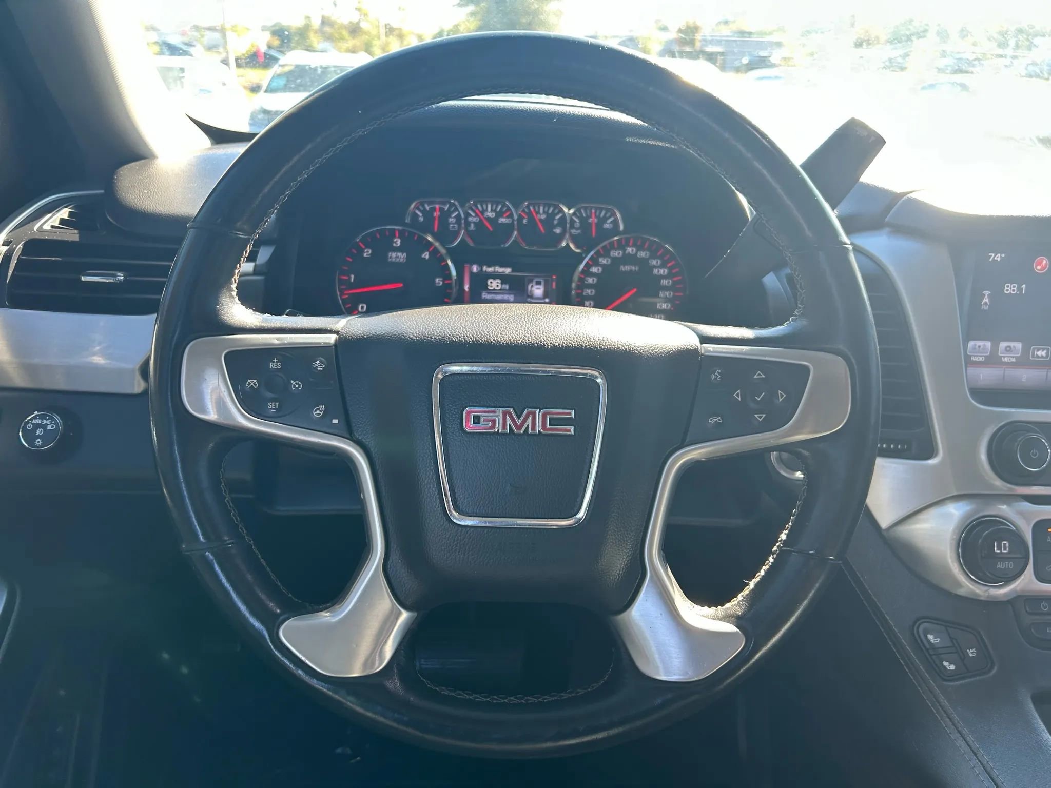 Used 2016 GMC Yukon SLT image 12