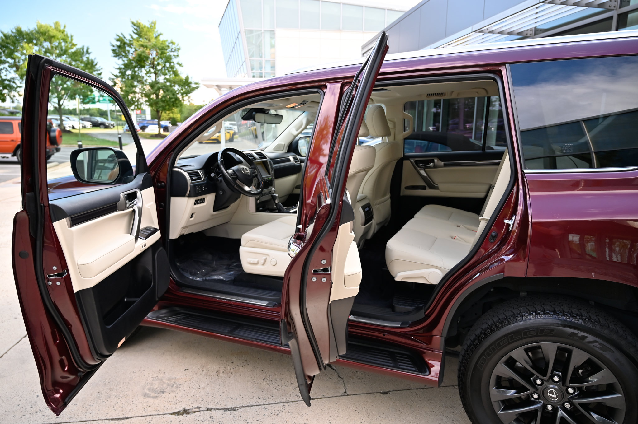 Used 2021 Lexus GX 460 Premium w/ Premium Package AWD/4WD image 34